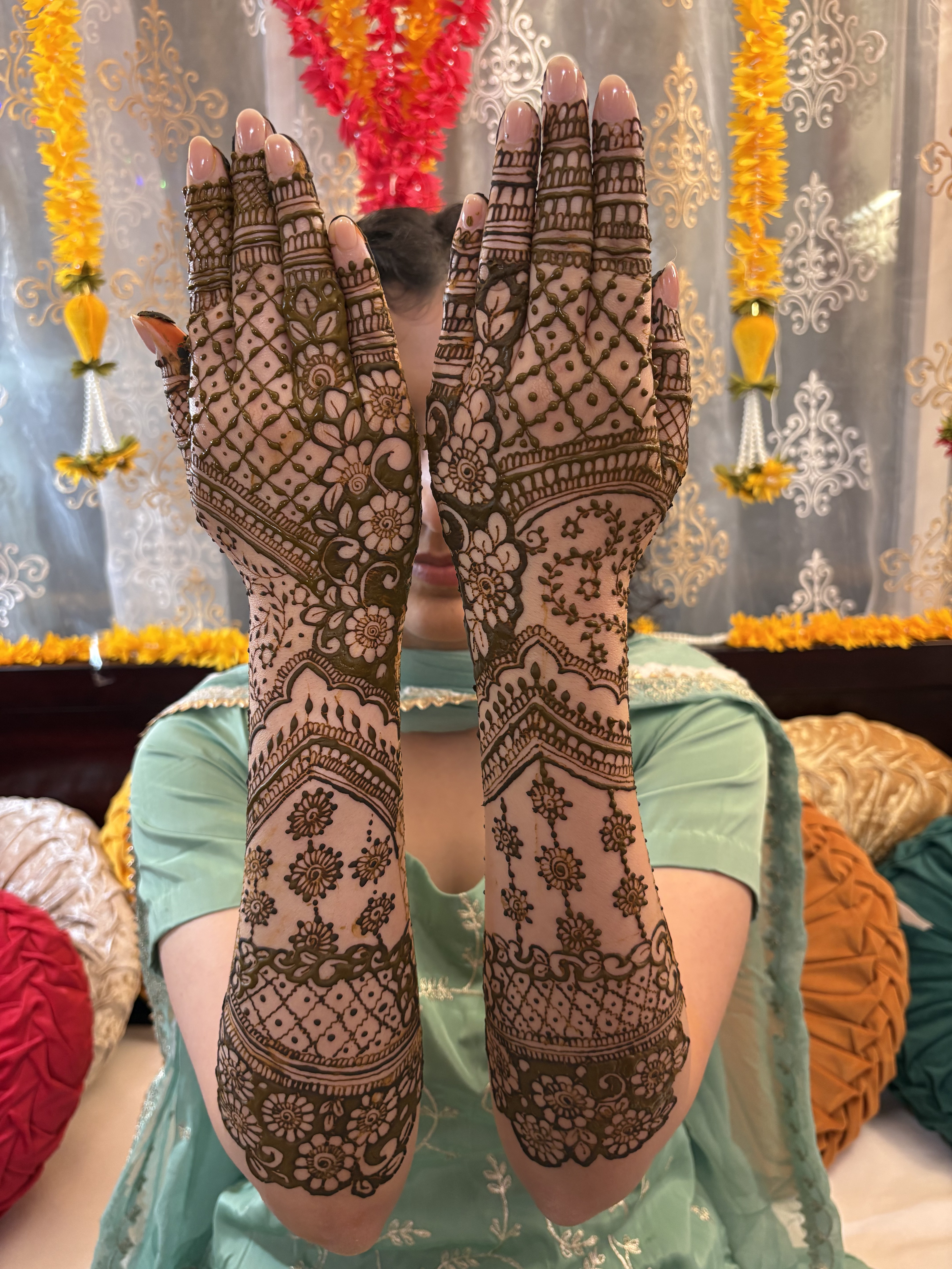 Henna mehndi art design by Avani Henna artist Redmond Seattle